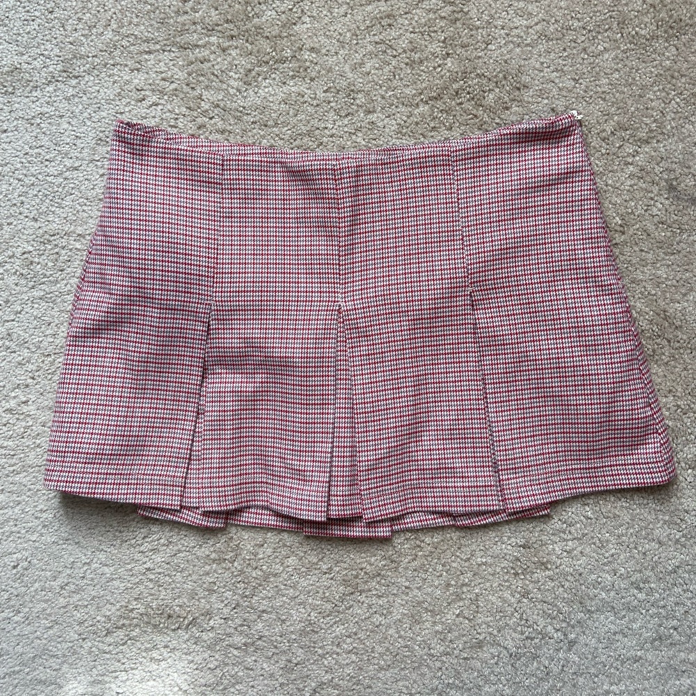 UO pleated skort